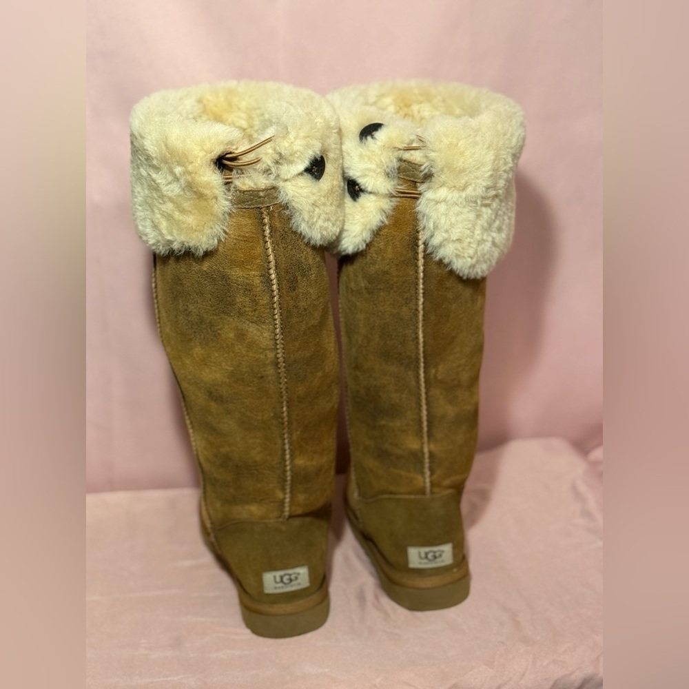 Vintage rare UGG Australia sheepskin boots chestnut brown suede (rare classic)